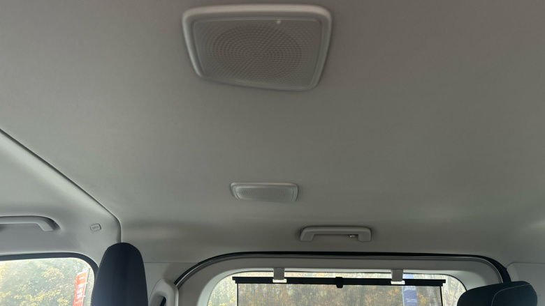 Ford Tourneo Custom 340 L2 Petrol Fwd 2.5 PHEV 232ps H1 Zetec 8 seater Auto